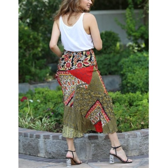 Nostalgia Mixed Pattern Skirt NWT • Green Red Black White • Stretch Waist Midi - Picture 2 of 3